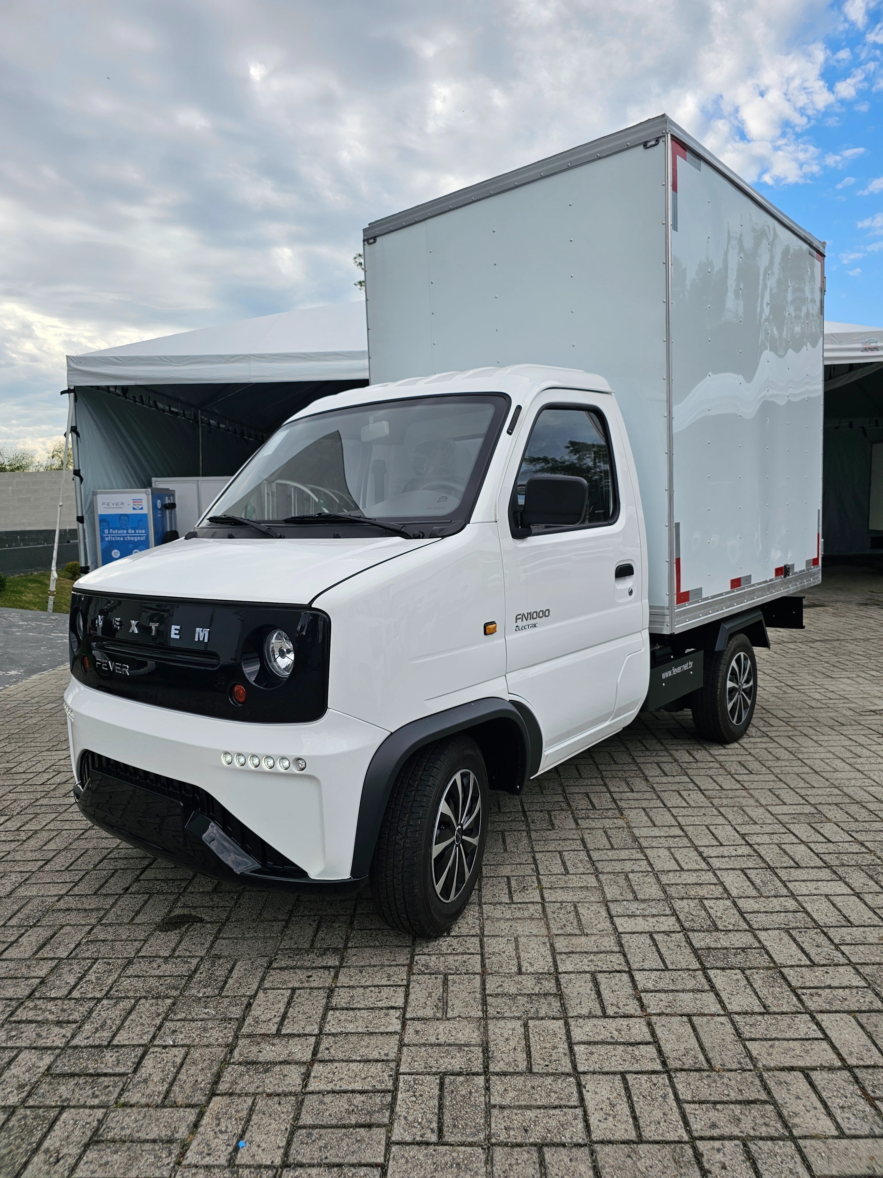 Baú de 7,3m³ Fever